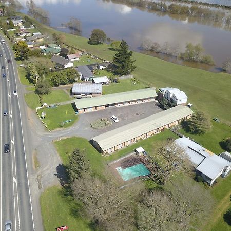 North End Motel Huntly Bagian luar foto