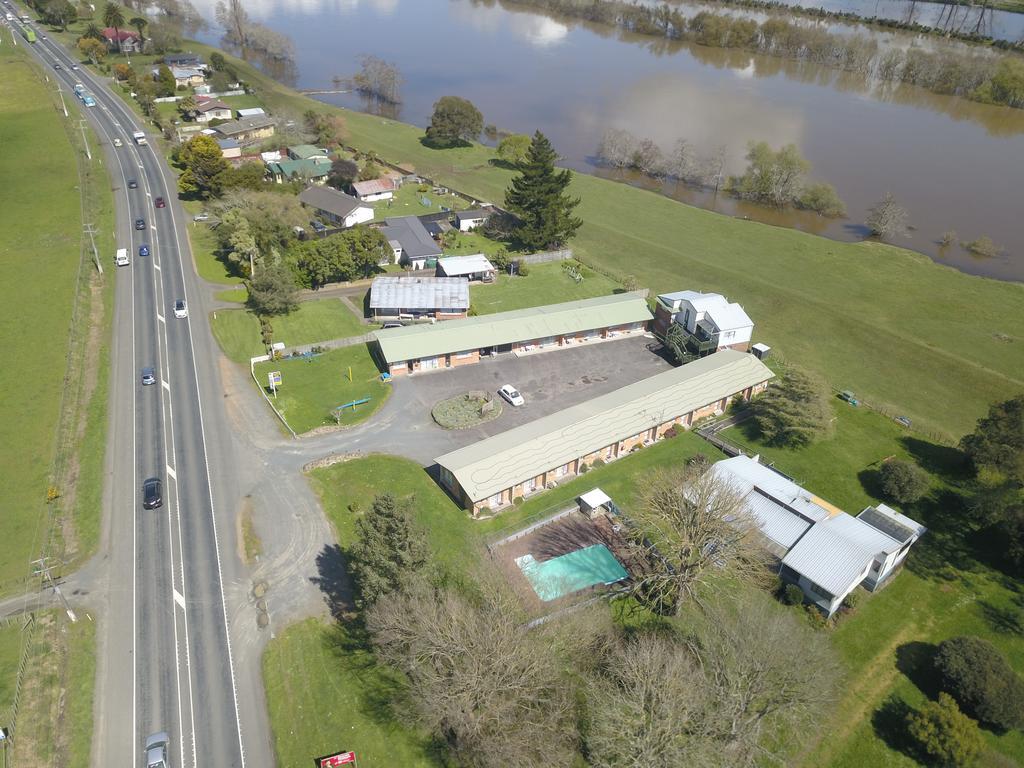 North End Motel Huntly Bagian luar foto