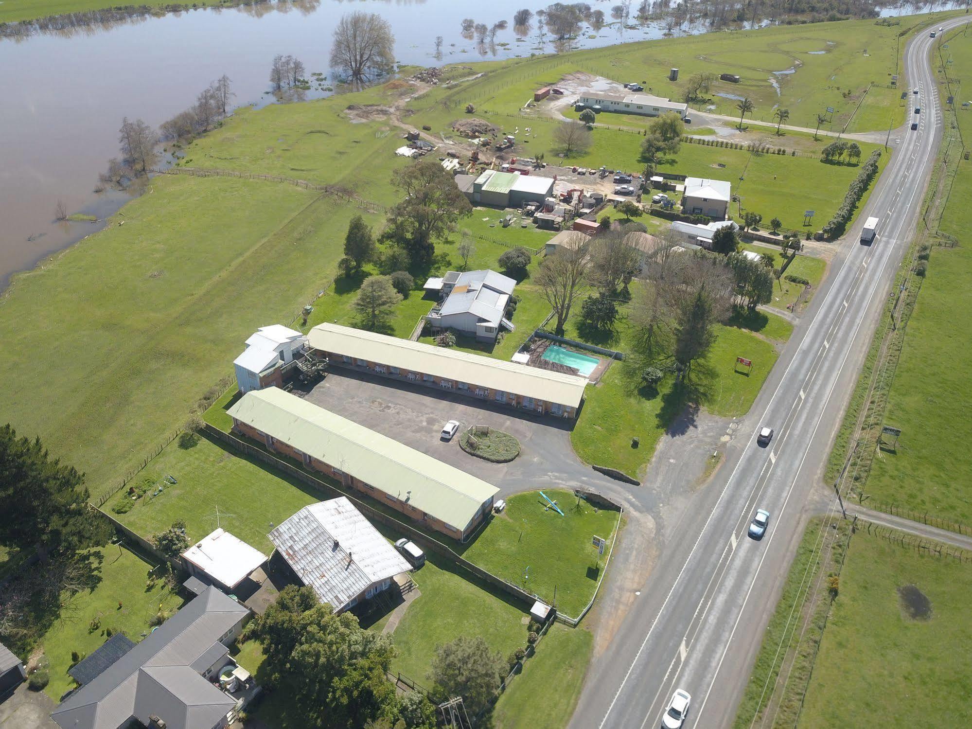 North End Motel Huntly Bagian luar foto